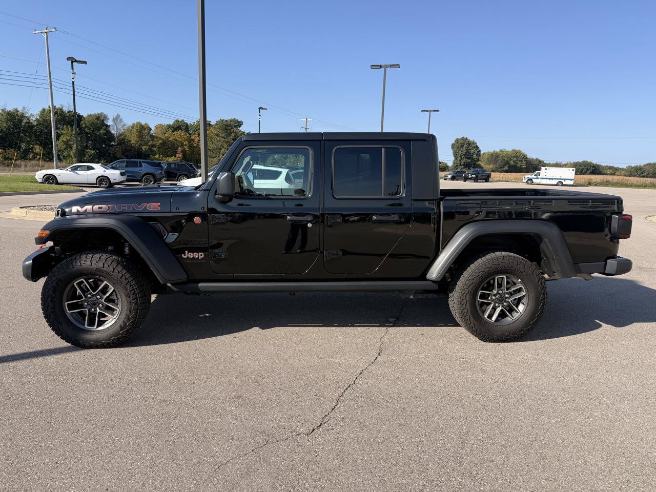 Used 2026 Jeep Gladiator Mojave AWD/4WD image 6