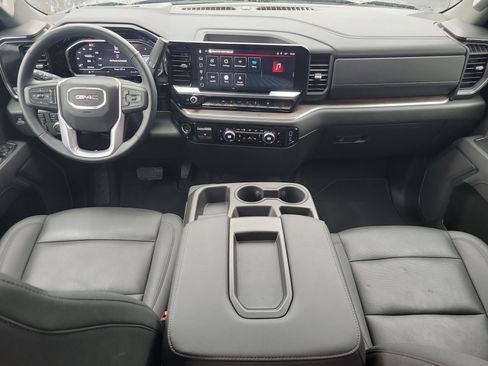 Used 2025 GMC Sierra 1500 SLT image 11