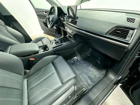 Used 2024 Audi Q5 2.0T Premium w/ Convenience Package AWD/4WD image 21