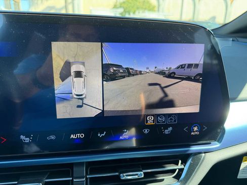 New 2026 Chevrolet Equinox EV LT image 35