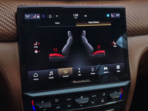 Used 2022 Maserati Quattroporte Modena image 35