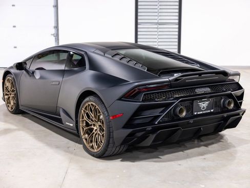 Used 2022 Lamborghini Huracan EVO RWD image 7