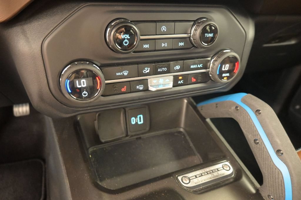 Used 2023 Ford Bronco Outer Banks AWD/4WD image 19