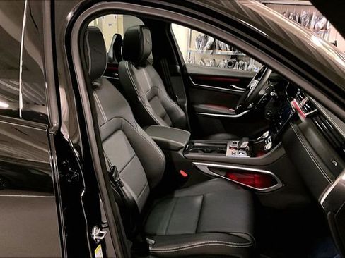 Certified 2025 Jaguar F-PACE R-Dynamic S image 6