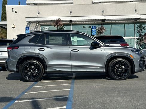 New 2026 Volkswagen Tiguan SE R-Line FWD image 4