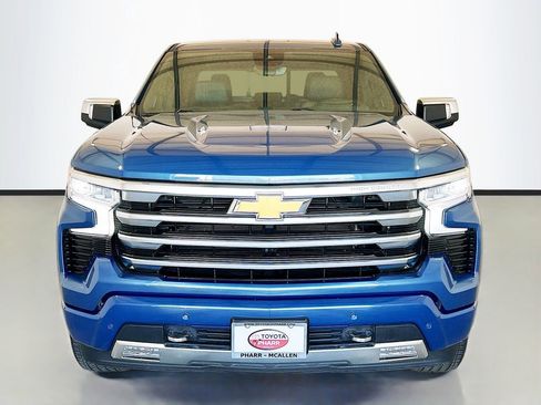Used 2024 Chevrolet Silverado 1500 High Country w/ Technology Package AWD/4WD image 2