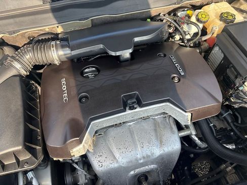 Used 2013 Chevrolet Malibu LS FWD image 38
