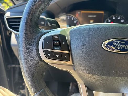 Used 2022 Ford Explorer XLT w/ Equipment Group 202A image 34