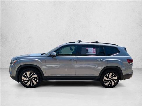 Used 2025 Volkswagen Atlas SE AWD/4WD image 8