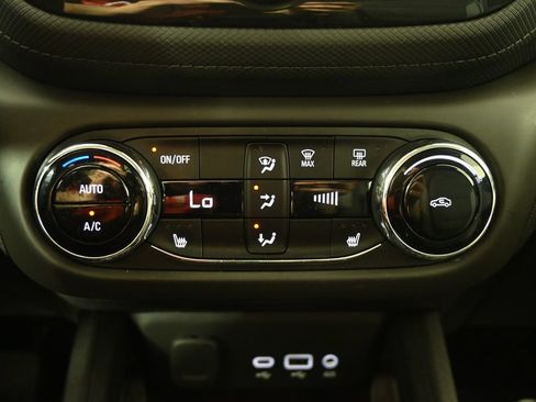 Used 2021 Chevrolet TrailBlazer LT w/ Convenience Package AWD/4WD image 29