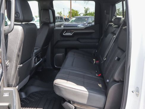 Used 2024 Chevrolet Silverado 1500 High Country w/ Technology Package image 38