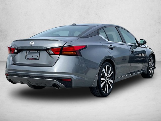 Used 2019 Nissan Altima 2.5 SR FWD image 2
