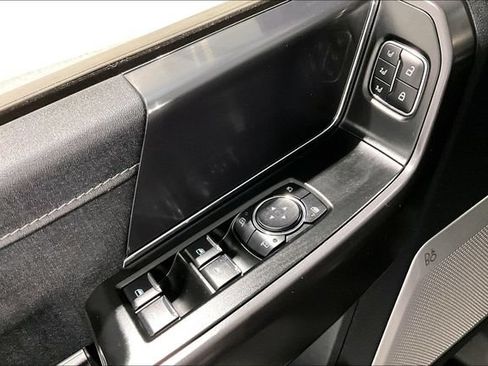 Used 2024 Ford F150 Lariat w/ Equipment Group 502A High AWD/4WD image 46