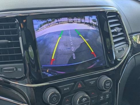 Used 2019 Jeep Grand Cherokee Overland w/ Interior Metal Package RWD image 14