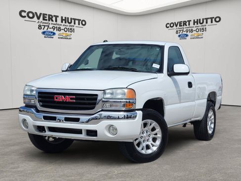 Used 2004 GMC Sierra 1500 SLE w/ Light Duty Power Package AWD/4WD image 1