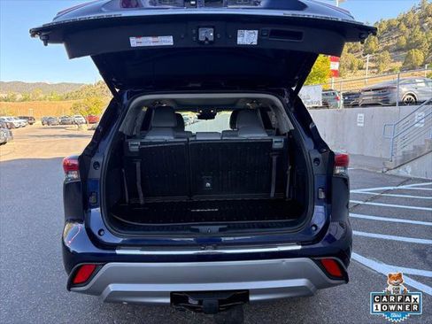 Certified 2021 Toyota Highlander Platinum AWD/4WD image 8