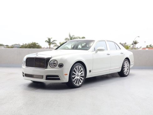 Used 2017 Bentley Mulsanne image 7