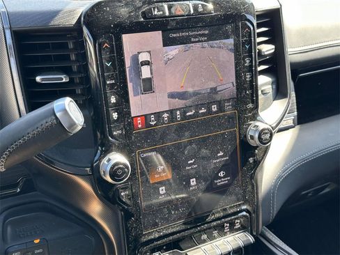 Used 2024 RAM 2500 Limited image 29