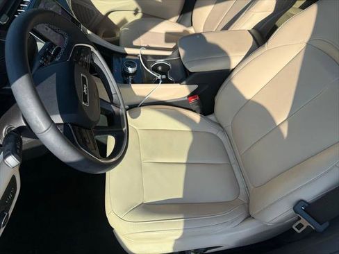 Certified 2024 Jeep Grand Cherokee Limited AWD/4WD image 14