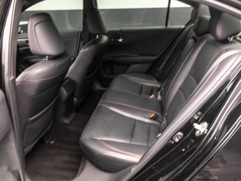 Used 2017 Honda Accord Sport Special Edition image 28