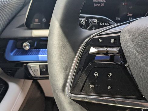 New 2025 Cadillac Optiq Luxury 1 image 18