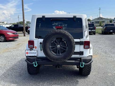 Used 2017 Jeep Wrangler Unlimited Sahara AWD/4WD image 21