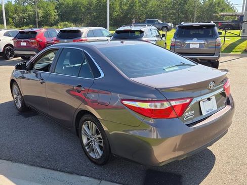 Used 2016 Toyota Camry SE FWD image 10