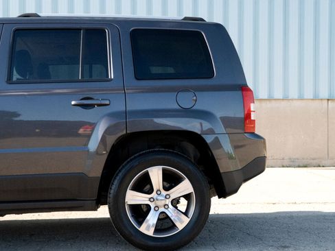 Used 2017 Jeep Patriot High Altitude image 12