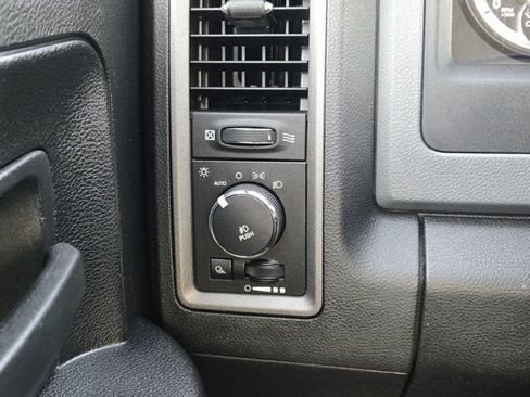 Used 2013 RAM 1500 Express image 23