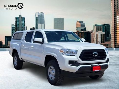 Used 2022 Toyota Tacoma SR AWD/4WD image 8