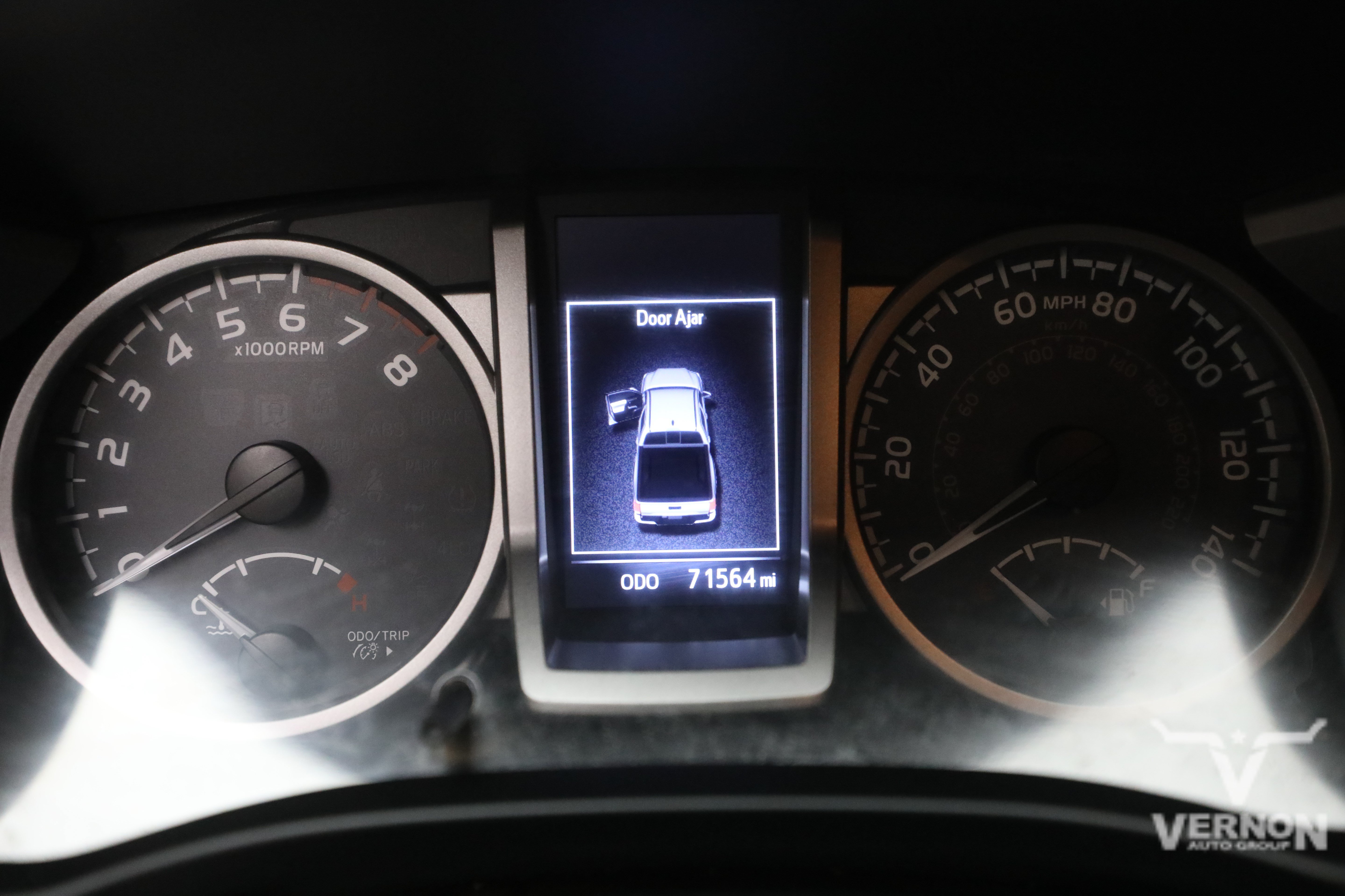 Used 2018 Toyota Tacoma Limited AWD/4WD image 21