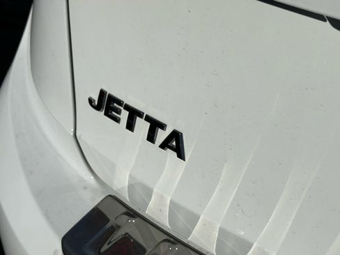 Used 2019 Volkswagen Jetta SE image 14