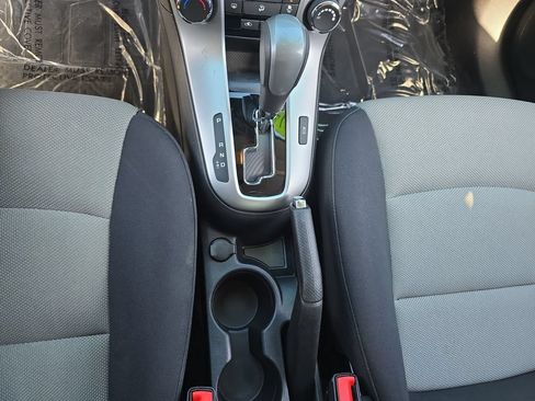 Used 2014 Chevrolet Cruze LS FWD image 24