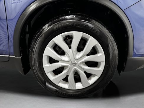 Used 2020 Nissan Rogue S FWD image 43