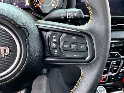 Used 2024 Jeep Gladiator Sport image 11