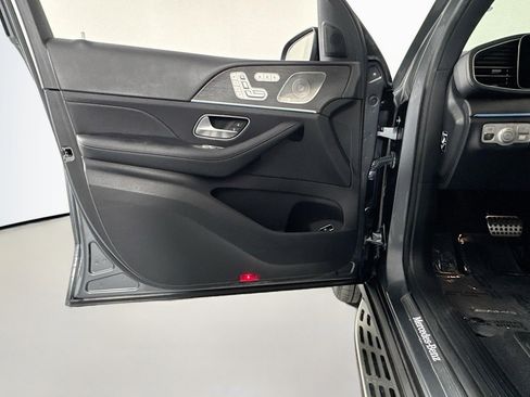 Used 2022 Mercedes-Benz GLS 580 4MATIC image 22