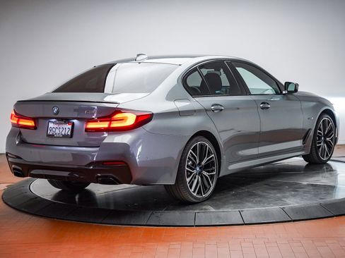Used 2023 BMW 530e w/ M Sport Package RWD image 5