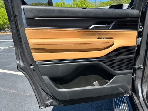 Used 2024 Jeep Grand Wagoneer Series III w/ Rear Seat Video Group 1 AWD/4WD image 69