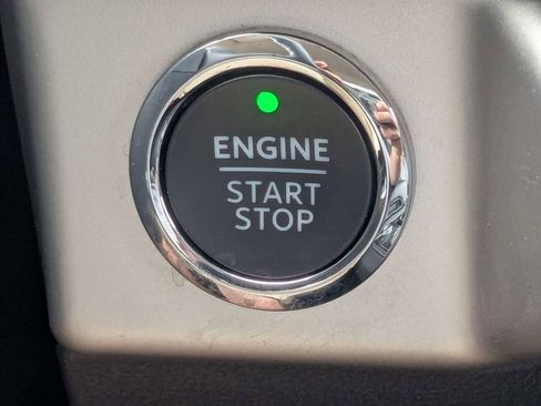 Used 2024 Ford Expedition XLT AWD/4WD image 34