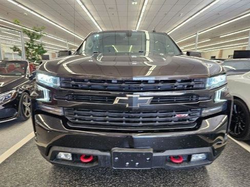 Used 2019 Chevrolet Silverado 1500 LT Trail Boss w/ Convenience Package image 2