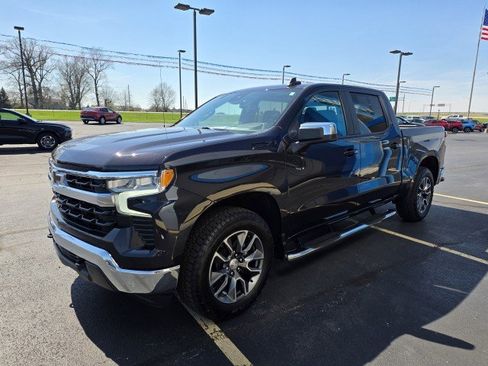 Used 2023 Chevrolet Silverado 1500 LT image 14