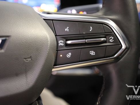 Used 2025 Chevrolet Equinox LT w/ Safety and Technology Package image 20