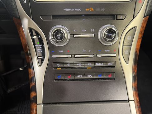 Used 2018 Lincoln MKX Reserve w/ Lincoln MKX Climate Package FWD image 17