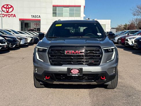 Used 2024 GMC Acadia AT4 w/ Luxury Package image 2