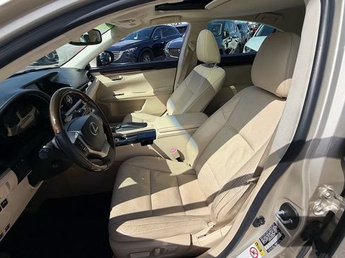 Used 2013 Lexus ES 350 w/ Luxury Pkg FWD image 10