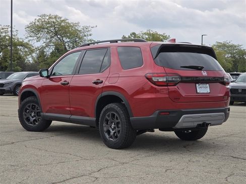 New 2025 Honda Pilot TrailSport image 18