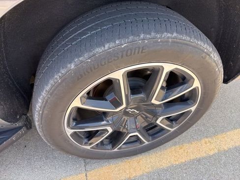 Used 2021 Chevrolet Tahoe RST w/ Luxury Package AWD/4WD image 6