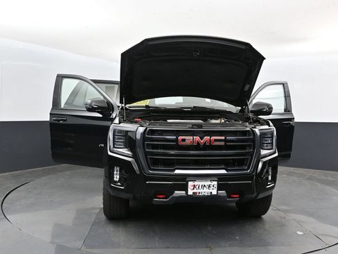 Used 2024 GMC Yukon AT4 w/ Technology Package AWD/4WD image 45
