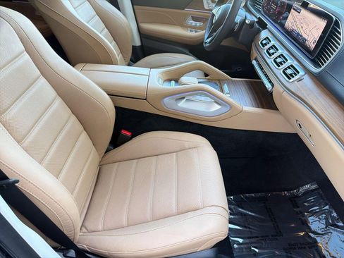 Certified 2024 Mercedes-Benz GLS 450 4MATIC image 31