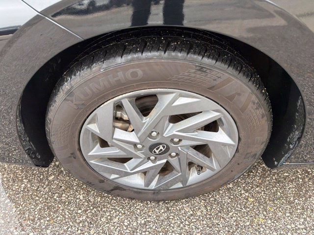 Used 2024 Hyundai Elantra SEL FWD image 35